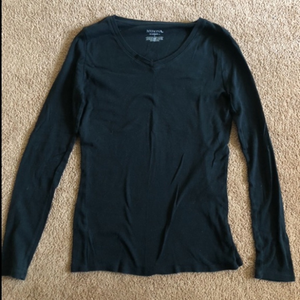 Merona // Black V-Neck Long Sleeve Tee